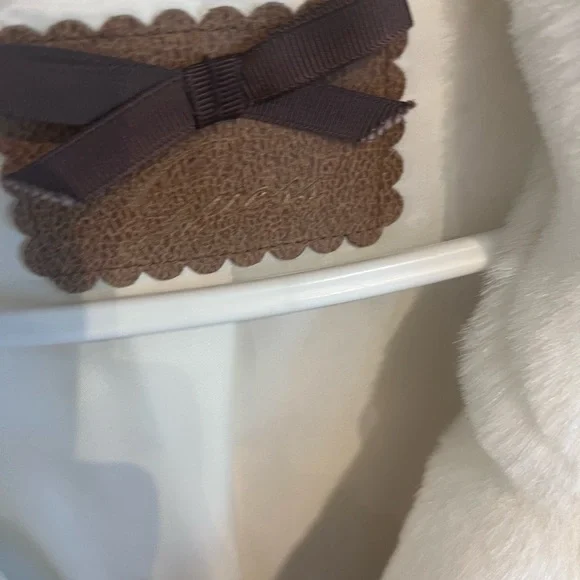 Guess❓stunning white faux fur jacket. - Picture 4 of 9